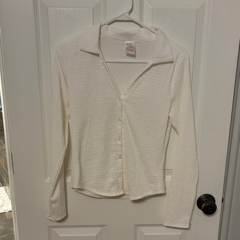No Boundaries Off-White Button-Down Shirt